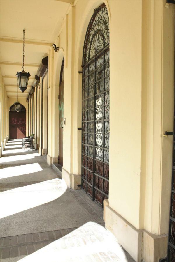 ורשה Stylish Studio In The Heart Of The City. מראה חיצוני תמונה